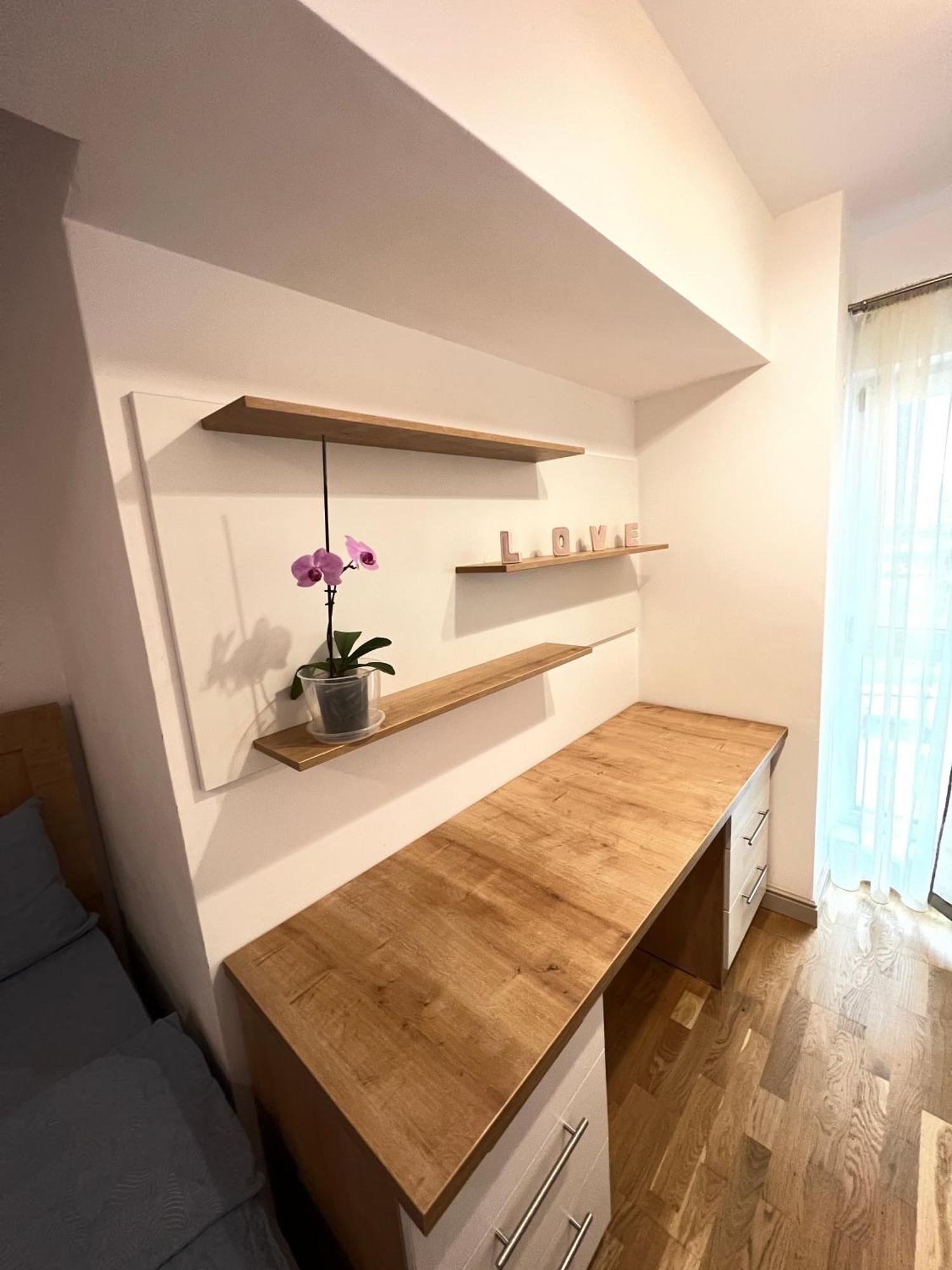 Airport Flyhub Chic Apartment Iasi Exterior photo